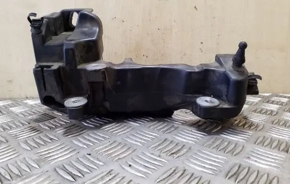 Peugeot 3008 I Other engine bay part 9674482280
