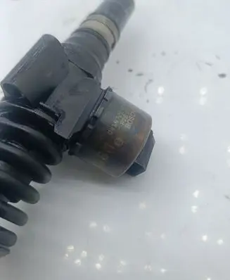 Skoda Octavia Mk2 (1Z) Fuel injector P2B027 0414720404 BPT73180