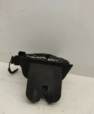 Audi Q7 4L Tailgate/trunk/boot lock/catch/latch 4L0827520