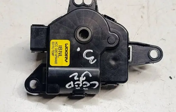 KIA Ceed Air flap motor/actuator D267AP9AA02U2 D267AP9AA02