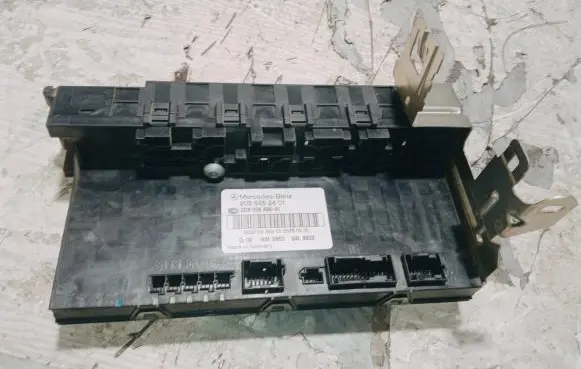 Mercedes-Benz C W203 Comfort/convenience module 2035452401 5DK00848641 26915057602