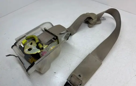 Lexus LS 400 Front seatbelt 0427038 227038 7G4520009