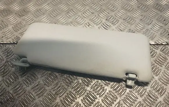 Toyota Hilux (AN10, AN20, AN30) Sun visor