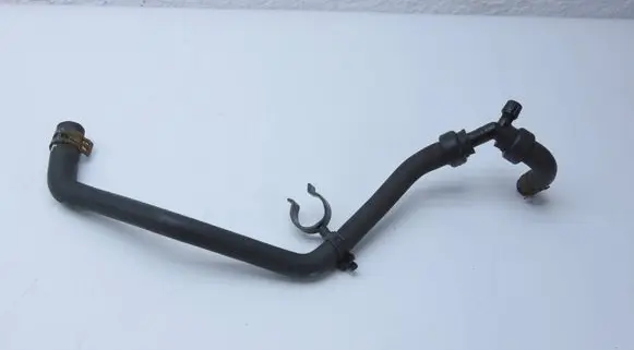 Mercedes-Benz Vito Viano W447 Engine coolant pipe/hose 13208051