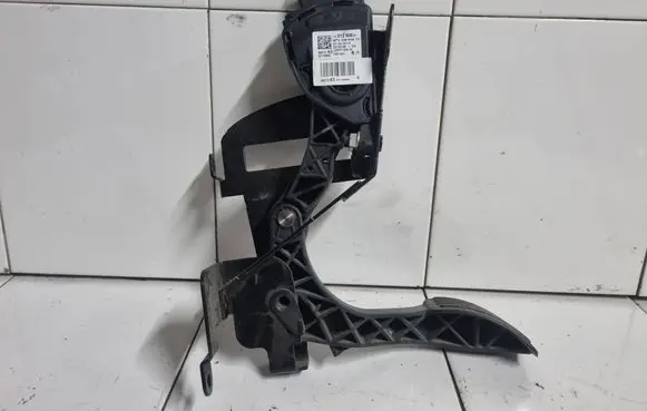 Toyota Proace Accelerator throttle pedal 1401280680 5018868