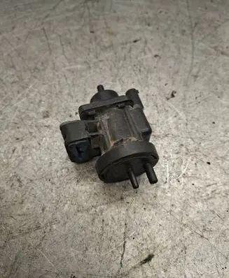 Mercedes-Benz E W210 Turbo solenoid valve 0005450427