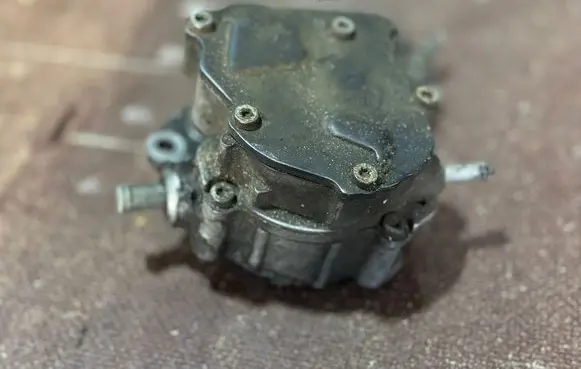 Volkswagen Transporter - Caravelle T5 Vacuum pump