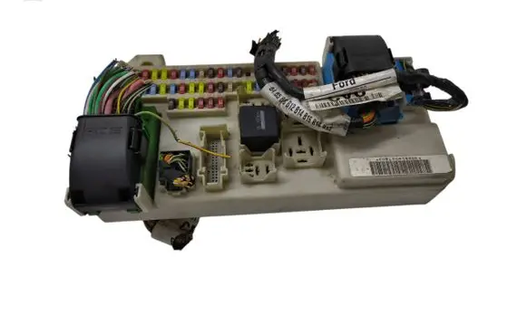 Ford Focus C-MAX Fuse module 3M5T14A073DG 3M5T14014CPC