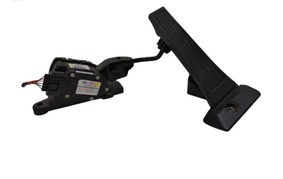 Accelerator throttle pedal