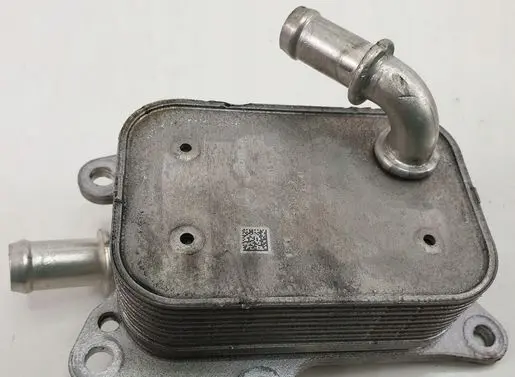 Mercedes-Benz C W204 Engine oil radiator A2741880101