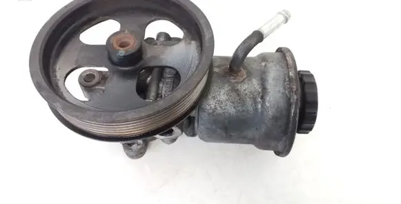 Toyota Avensis T250 Power steering pump 12180