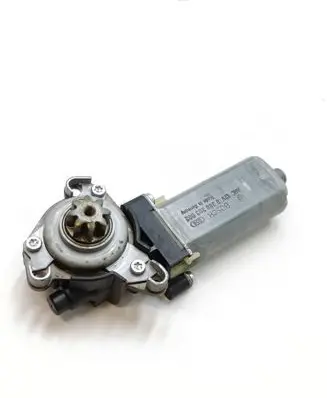 Mercedes-Benz C W204 Seat adjustment motor 0390203002
