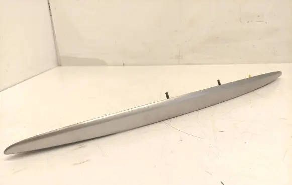 Mitsubishi Grandis Trunk door license plate light bar MN129567