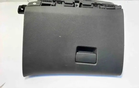 Opel Astra J Glove box