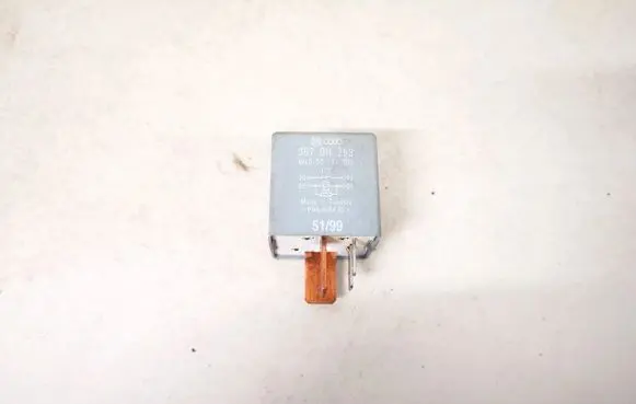 Seat Alhambra (Mk1) Other relay 357911253 wl050237003