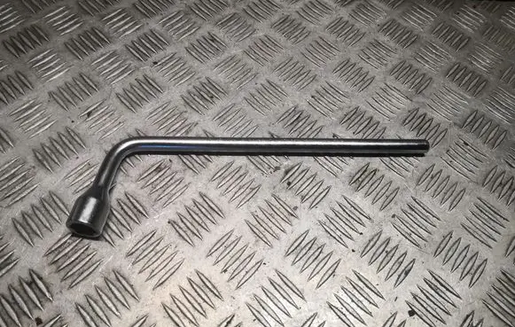 Mercedes-Benz E A207 Wheel nut wrench A2215810001 2215810001