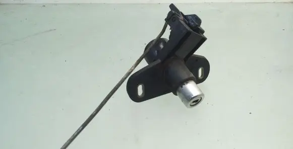 Opel Vectra B Tailgate exterior lock 