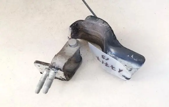 Volkswagen PASSAT B6 Tailgate/trunk/boot hinge 3c9827301d