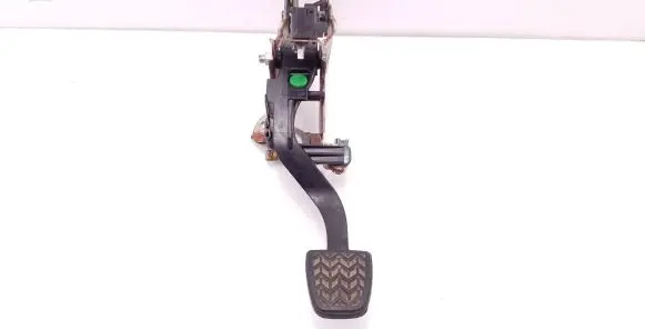 Toyota Yaris Brake pedal 3132152010
