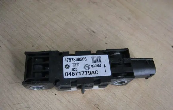 Chrysler Pacifica Airbag deployment crash/impact sensor 04671779AC
