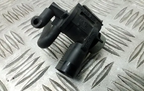 Volkswagen Golf VI Turbo solenoid valve 1K0906283A