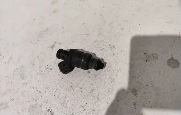 Audi A6 S6 C5 4B Fuel injector 078133551AC