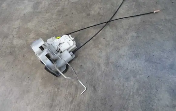 Subaru Forester SH Sliding door lock 
