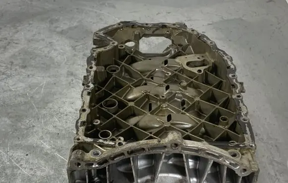 Volkswagen PASSAT B6 Oil sump 1706AC46000D