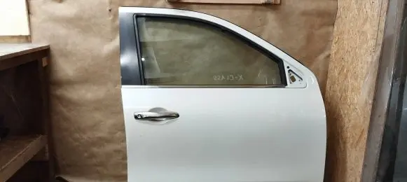 Mercedes-Benz X-class W470 Front door