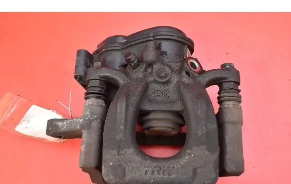 Nissan Qashqai Rear brake caliper