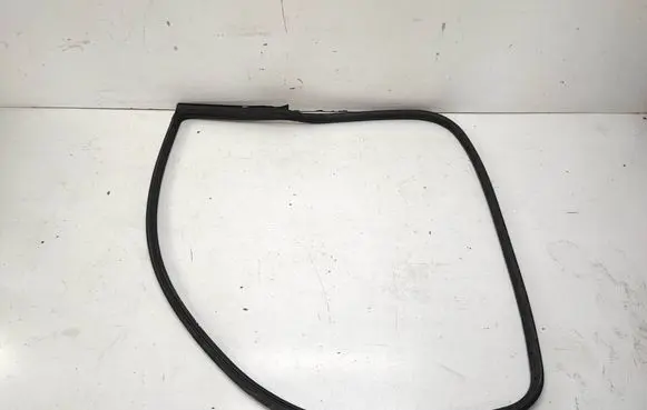 BMW 1 F20 F21 Rubber seal front coupe door 7267911