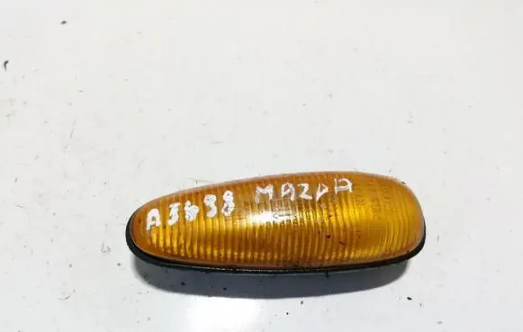 Mazda Xedos 6 Front fender indicator light 21461649