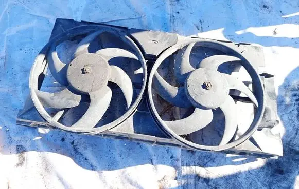 Peugeot Partner Radiator cooling fan shroud 