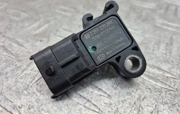 Opel Meriva B Air pressure sensor 55573248 0261230282