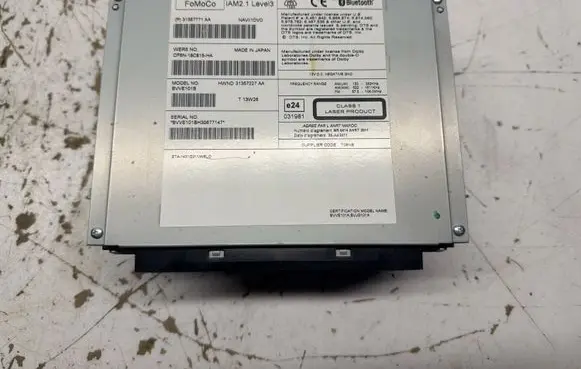 Volvo XC70 Radio/CD/DVD/GPS head unit 31357771