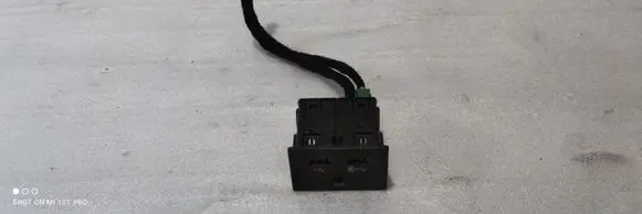 Audi A6 S6 C7 4G AUX in-socket connector 4G0035736