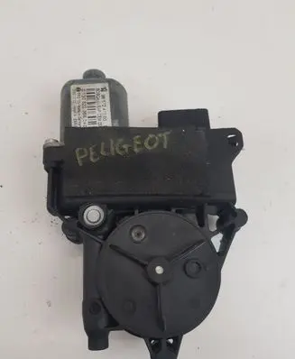Peugeot 308 Front door window regulator motor 9657247680