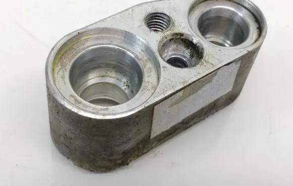 Ford Kuga I Air conditioning (A/C) expansion valve 