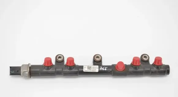 Nissan NV400 Fuel main line pipe 175217543R