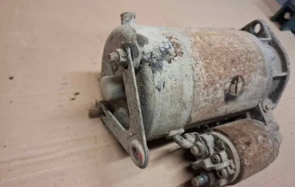 Mercedes-Benz 280 450 W116 Starter motor