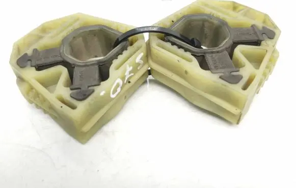 Volkswagen Tiguan Radiator mount bracket 1k0121367g