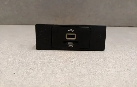 Ford Mondeo MK V USB socket connector GC3T14F014AA 16015731641