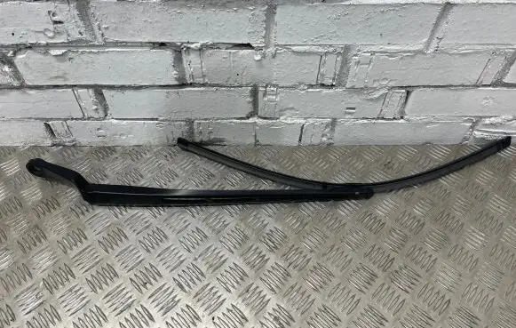 Audi Q7 4L Front wiper blade arm 4L1955407A