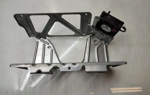 BMW 5 F10 F11 Sound amplifier holder/bracket 6983075 9186477