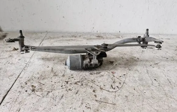 Audi A4 S4 B6 8E 8H Front wiper linkage and motor 8E1955119 0390241509