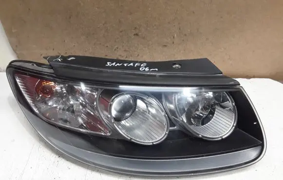 Hyundai Santa Fe Headlight/headlamp 921022BXXX