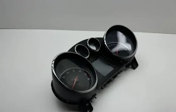 Opel Astra J Speedometer (instrument cluster) 13374903 600775881