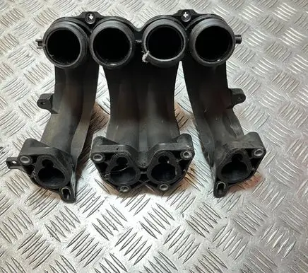 Volkswagen Golf IV Intake manifold 06A133206N