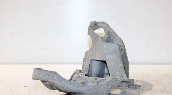 Peugeot 308 Generator/alternator bracket 9804904380