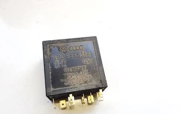 Volkswagen PASSAT B5 Other relay 4B0955531